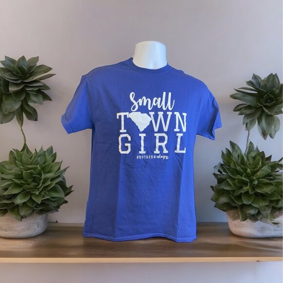 Gildan Graphic Tee Womens Medium Small Town Girl  Blue Southernology Streetwear - Picture 1 of 7